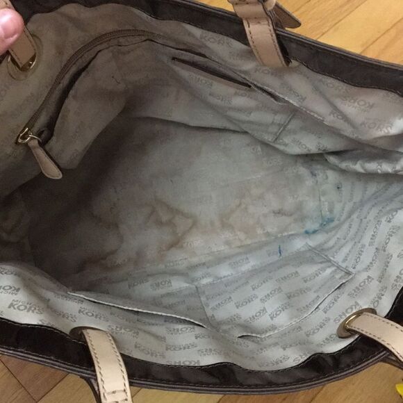 🎉 HP🎉 Authentic Michael Kors Tote - Picture 8 of 8